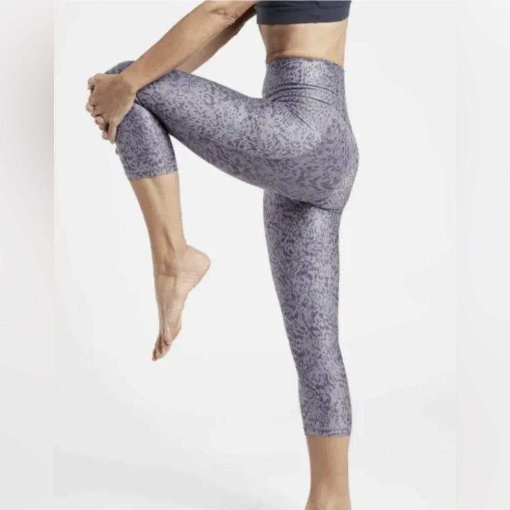 NWOT Athleta Capri Salutation Stash Pocket II - Picture 1 of 9